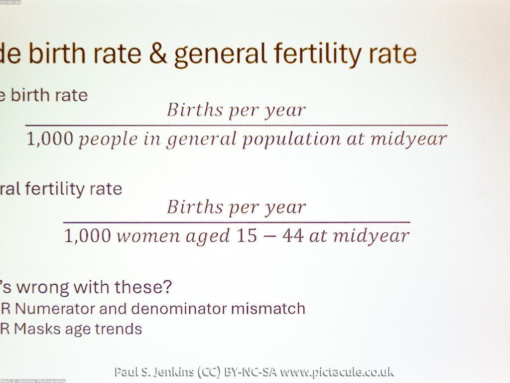 ការពិនិត្យ និងស្រាវជ្រាវ: សារៈសំខាន់ក្នុងការអភិវឌ្ឍន៍